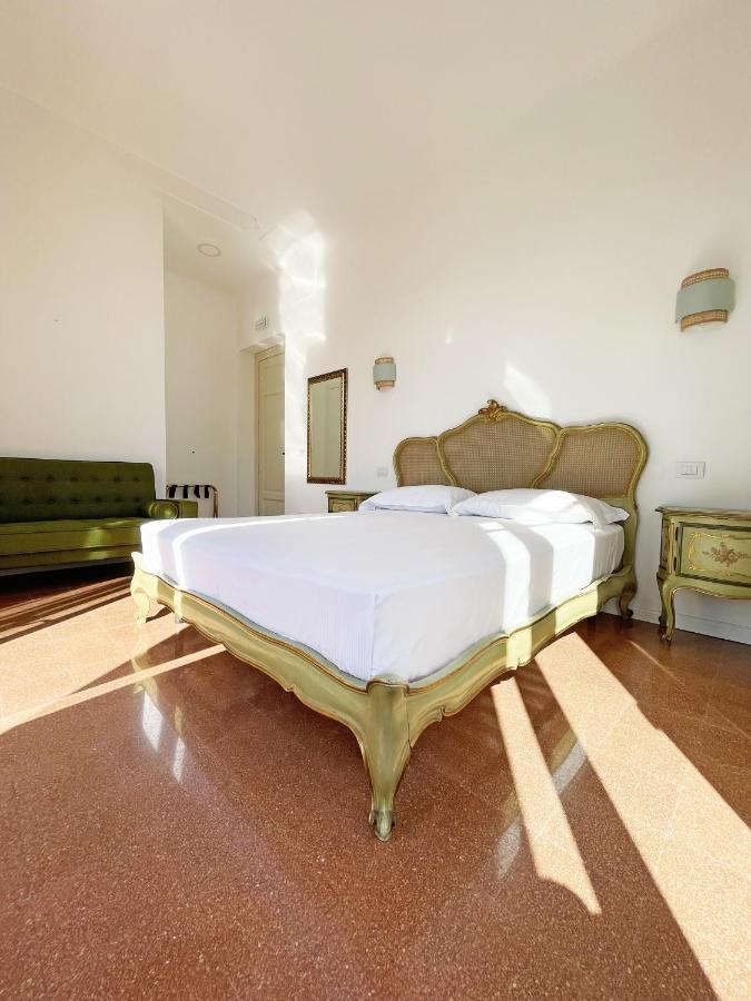 Isola - Smart Aparthotel Messina Eksteriør bilde