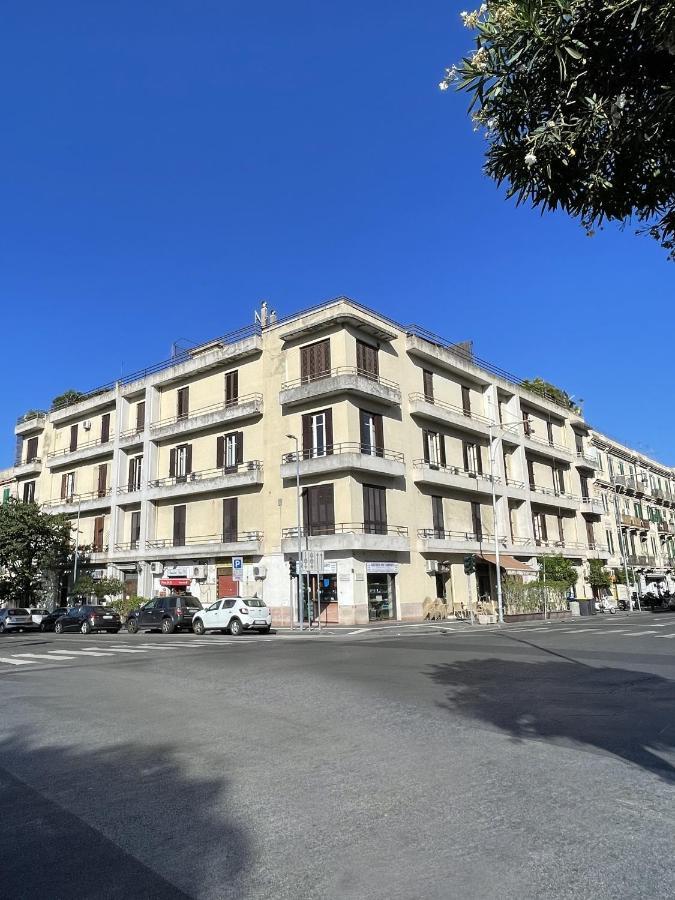 Isola - Smart Aparthotel Messina Eksteriør bilde